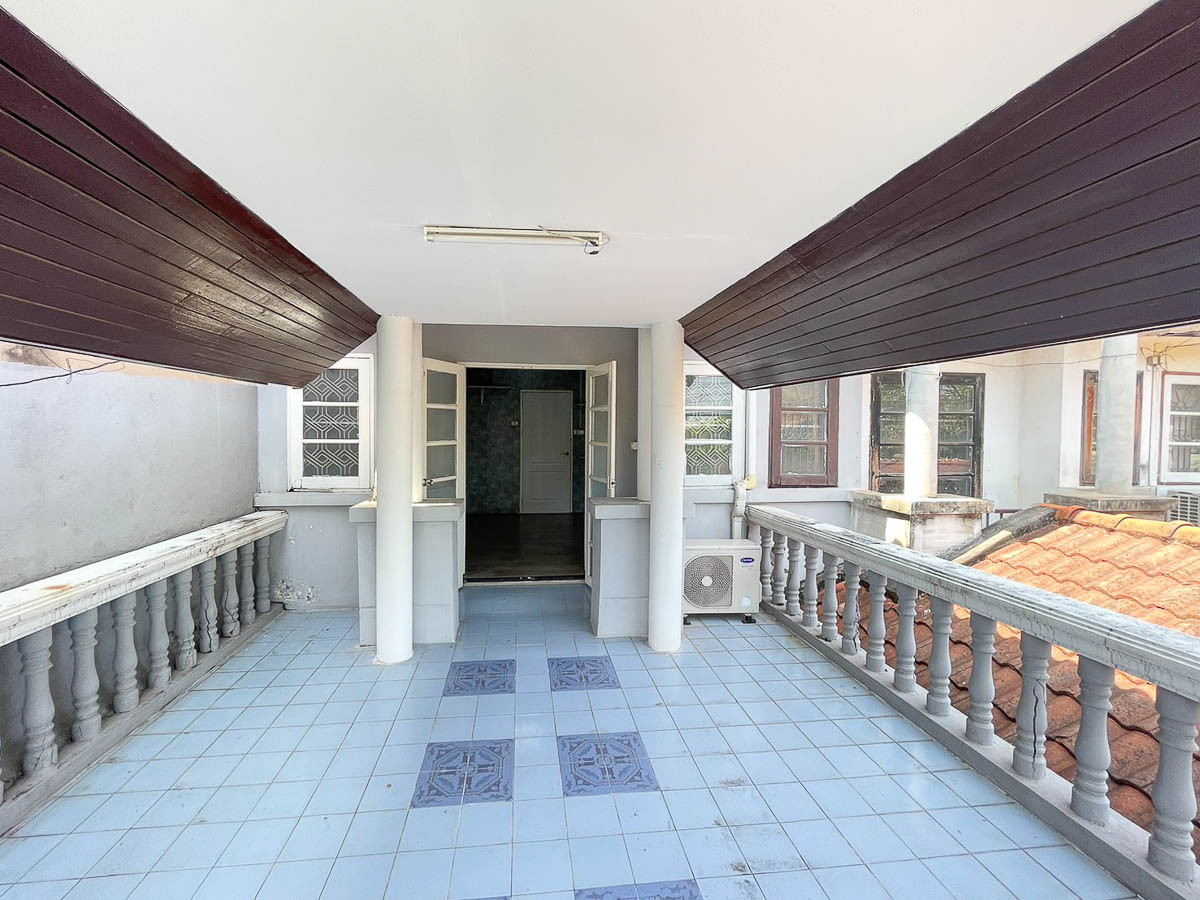 ขายทาวน์โฮมแจ้งวัฒนะ เมืองทอง : ขาย บ้าน Flowery Home ปากเกร็ด บ้านทาวน์เฮาส์ 2 ชั้น แบบ 2 ห้องนอน 17 ตรว 110 ตรม สภาพดี ใกล้ ติวานนท์ ศรีสมาน ดอนเมือง อิมแพ็ค เมืองทองธานี แจ้งวัฒนะ : EL26S-002