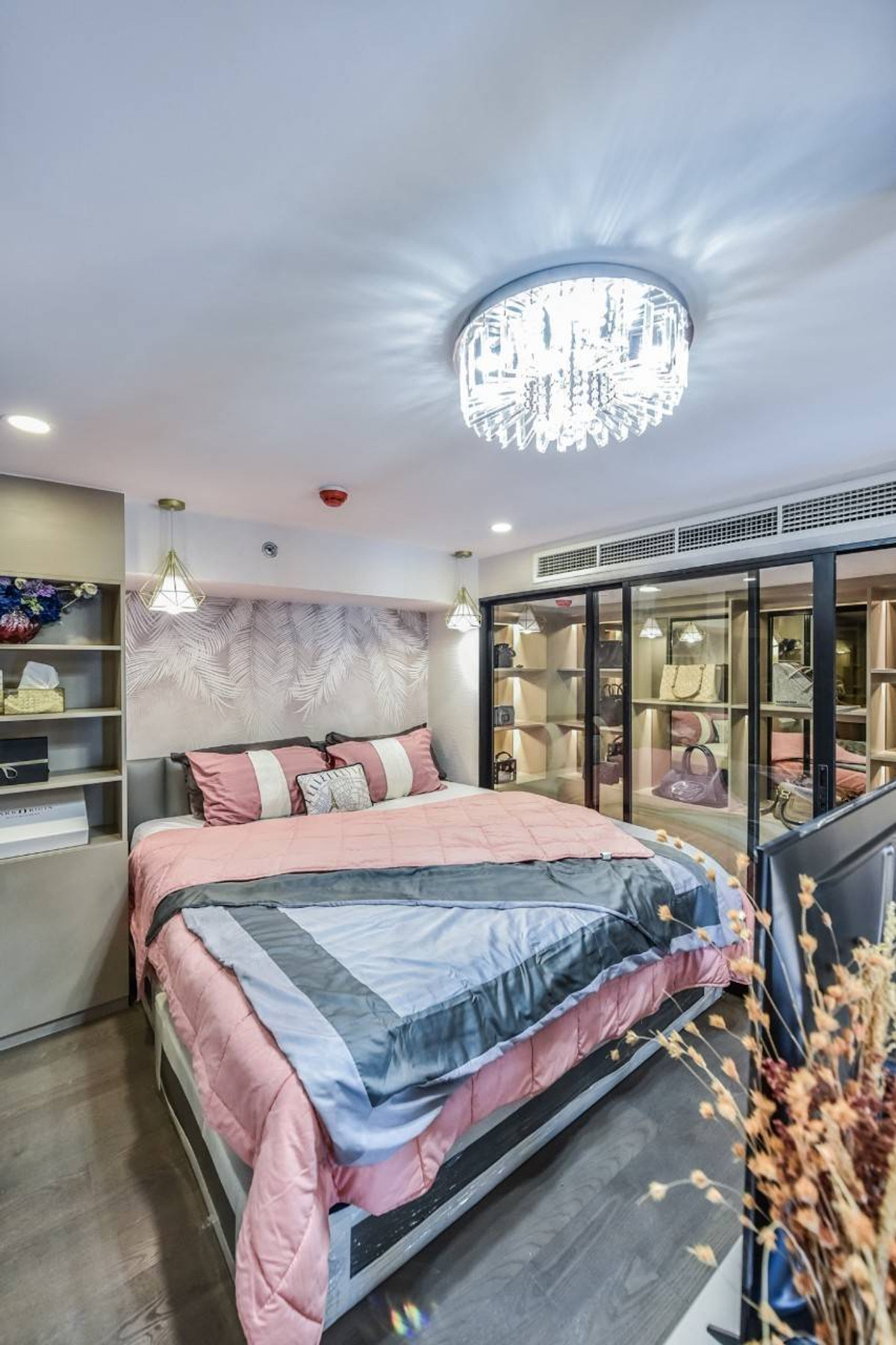 For RentCondoRatchathewi,Phayathai : (Co-Agent Com 80%) Condo for rent Park Origin Ratchathewi Monthly 65,000 thb.