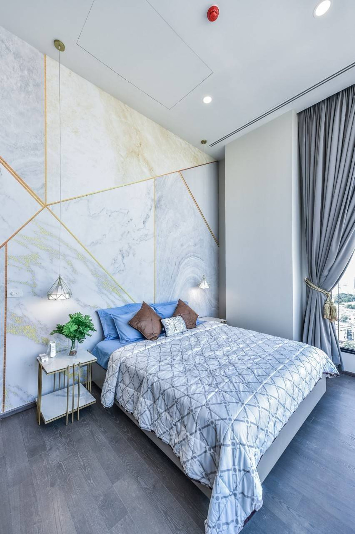 For RentCondoRatchathewi,Phayathai : (Co-Agent Com 80%) Condo for rent Park Origin Ratchathewi Monthly 65,000 thb.