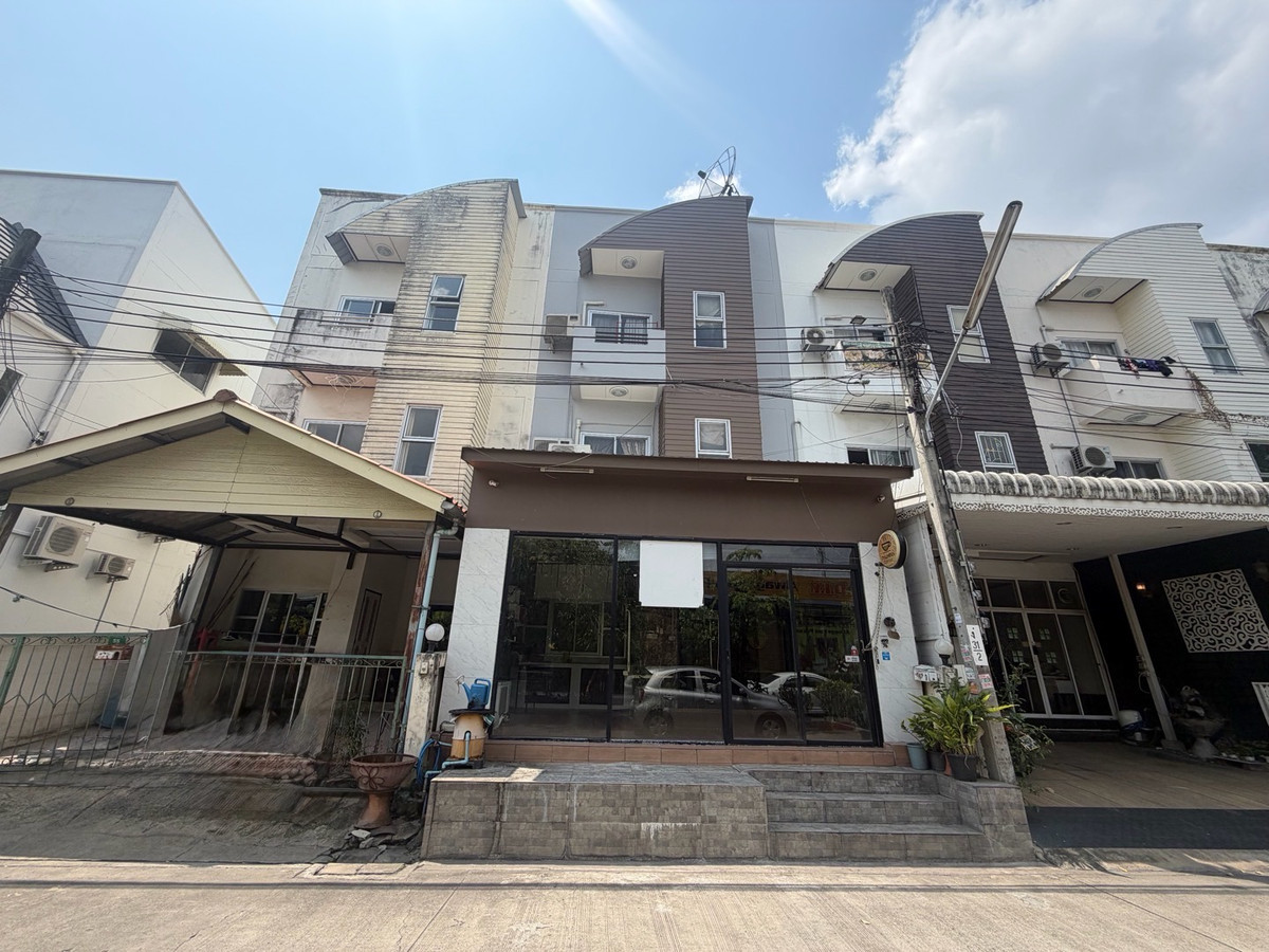 ให้เช่าทาวน์โฮมพัฒนาการ ศรีนครินทร์ : ให้เช่า ทาวน์โฮม 3 ชั้น หมู่บ้านสวนราชา ทาวน์โฮม กรุงเทพกรีฑา ซ.7