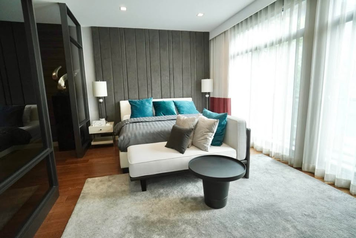 For RentHouseBangna, Bearing, Lasalle : For rent, 3-story detached house in the heart of the city | THE GENTRY SUKHUMVIT | 3 bedrooms, decorated in Minimal style, near leading shopping centers.