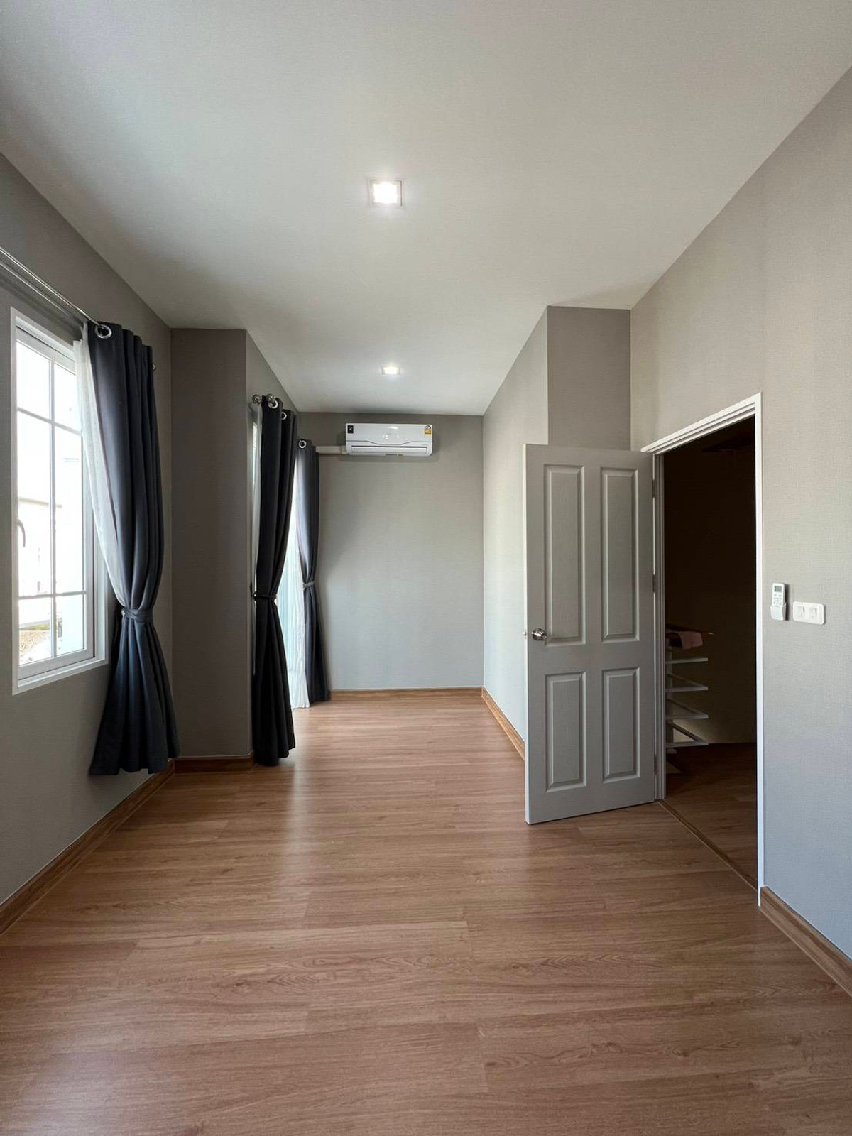 For RentTownhomeThaphra, Talat Phlu, Wutthakat : Golden Town Sathorn - Kanlapaphruek / 3 Bedrooms (FOR RENT) BALL292