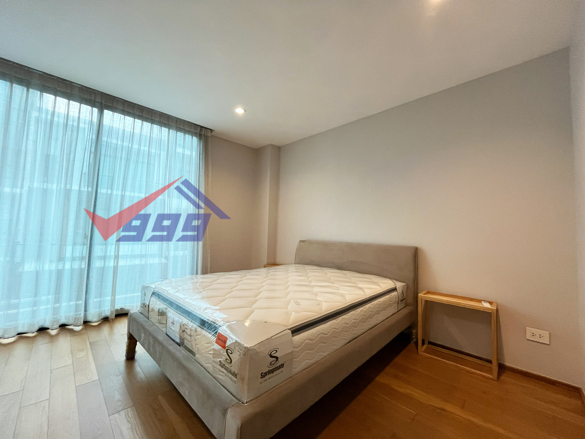 For RentTownhomePattanakan, Srinakarin : Modern luxury 3-bedroom townhouse for rent in Krungthep Kreetha.