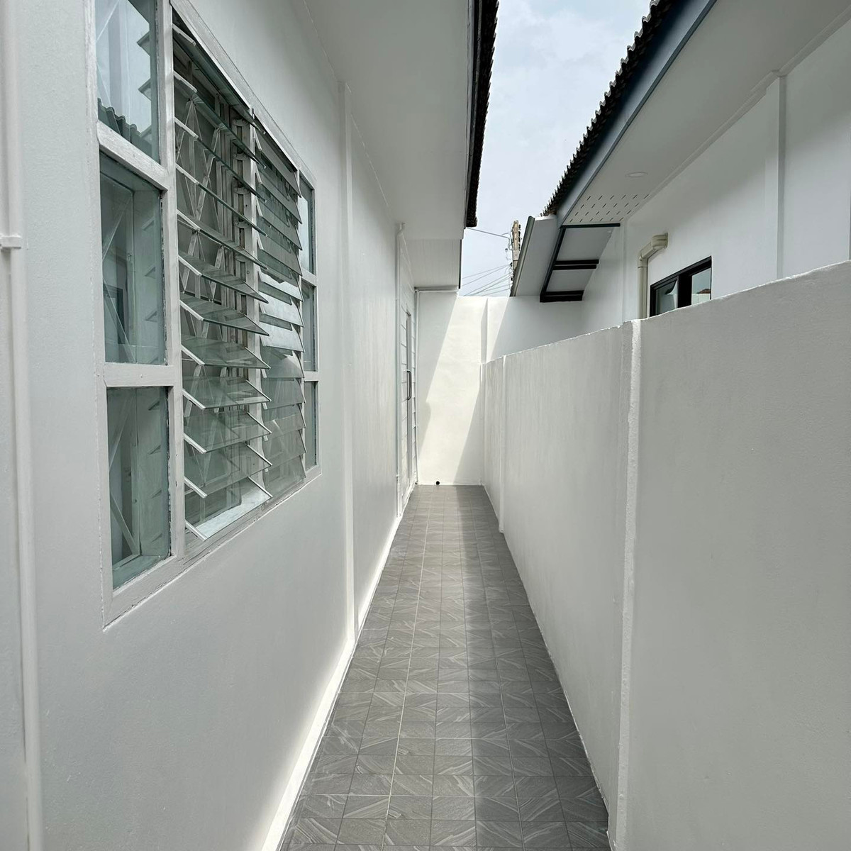 For SaleHousePattaya, Bangsaen, Chonburi : Pattaya Rungrueng / 3 Bedrooms (FOR SALE) BEWN135