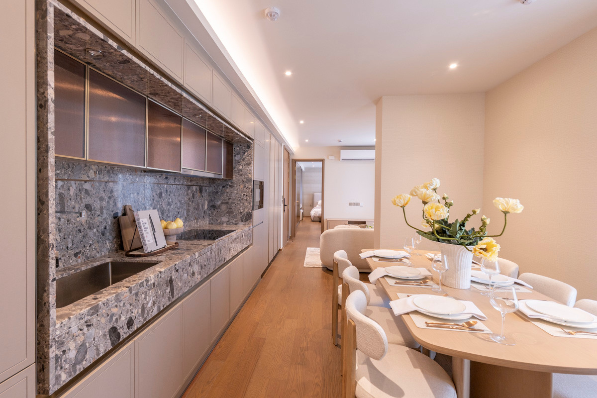 For RentCondoSukhumvit, Asoke, Thonglor : 🔥𝘽𝙚 𝙩𝙝𝙚 𝙛𝙞𝙧𝙨𝙩 𝙩𝙤 𝙧𝙚𝙣𝙩🔥 𝗩𝗜𝗔 𝟯𝟰 Condo, large room Pets allowed🐾 Newest, near BTS Thonglor.