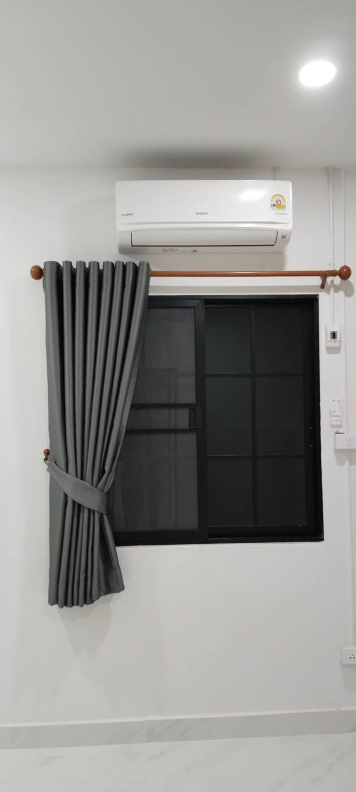 ให้เช่าทาวน์โฮมมีนบุรี-ร่มเกล้า : บ้านเช่าใกล้รถไฟฟ้า ให้เช่าบ้านรามอินทรา ตกแต่งใหม่ทั้งหลัง 2นอน 2น้ำ 2ที่จอดรถ บ้านหลังมุม