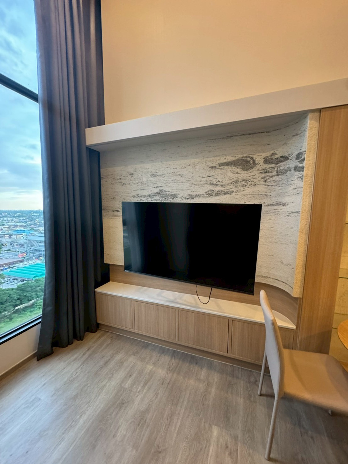 For RentCondoNawamin, Ramindra : 🏡 Condo allows pets! Ready to move in - The Origin Plug & Play Ramintra. Who is looking for a condo in a good location, next to the BTS, and can raise pets? This room meets many needs!