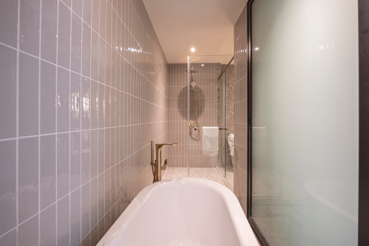 For RentCondoSukhumvit, Asoke, Thonglor : 🔥𝘽𝙚 𝙩𝙝𝙚 𝙛𝙞𝙧𝙨𝙩 𝙩𝙤 𝙧𝙚𝙣𝙩🔥 𝗩𝗜𝗔 𝟯𝟰 Condo, large room Pets allowed🐾 Newest, near BTS Thonglor.