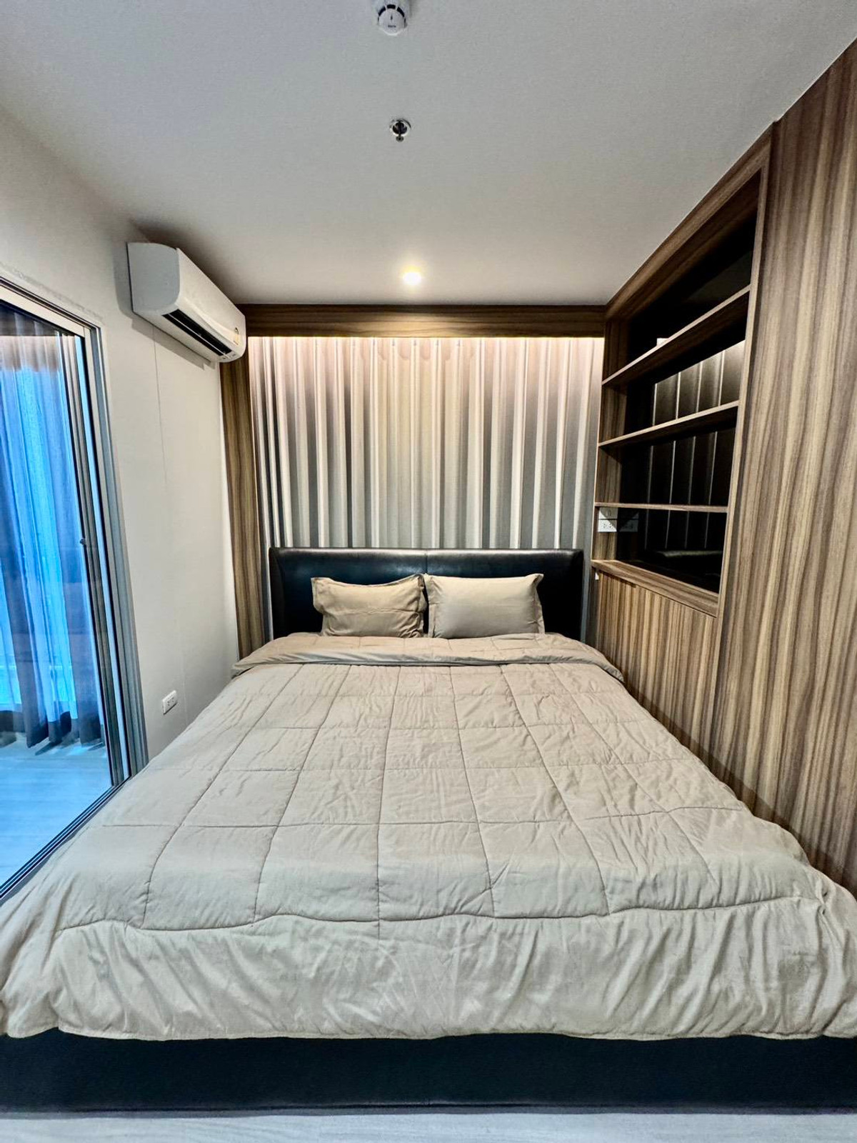 For RentCondoBang kae, Phetkasem : For Rent ✨ The Parkland Phetkasem 56 ✨ Fully furnished with appliances. Near MRT Phasi Charoen.