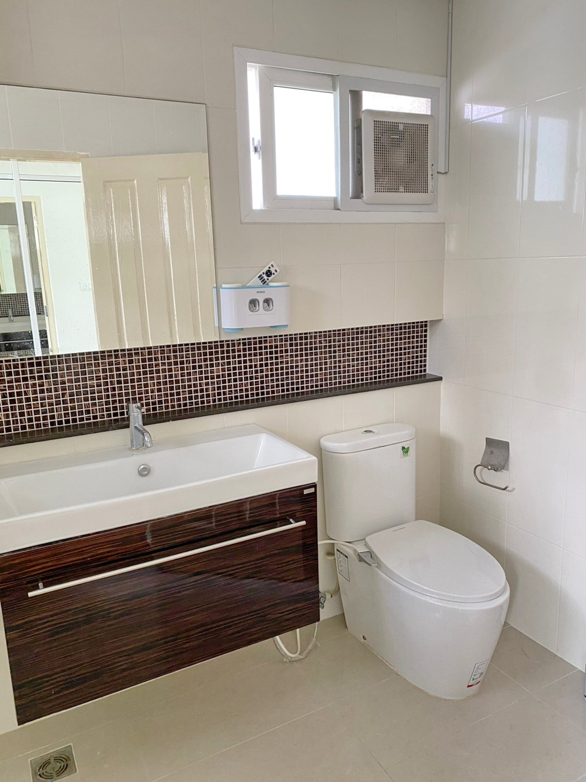 ให้เช่าบ้านนนทบุรี บางใหญ่ บางบัวทอง : ให้เช่า บ้านเดี่ยว เดอะ เซนโทร รัตนาธิเบศร์  ติดถนนบางกรวย-ไทรน้อย บางเลน บางใหญ่ ใกล้ MRT สถานีบางพลู :