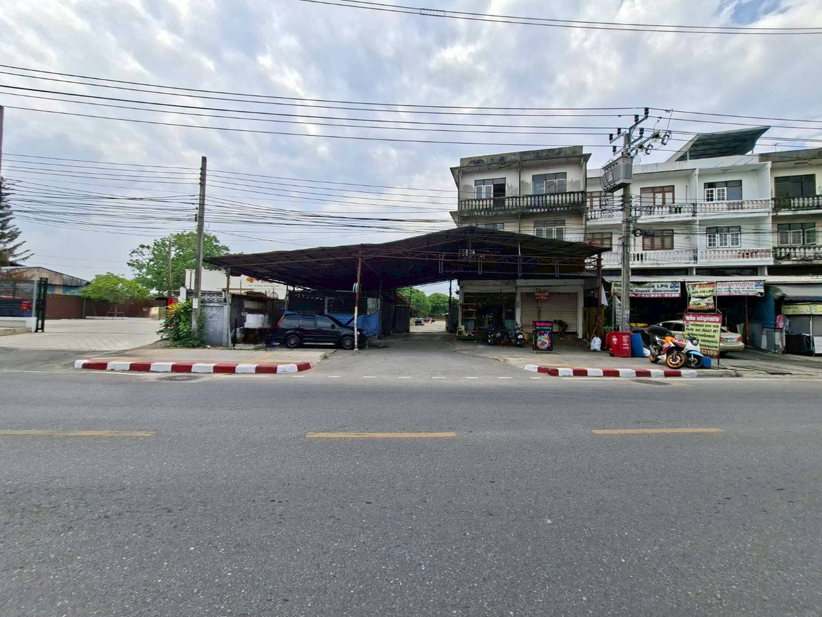 ขายที่ดินราษฎร์บูรณะ สุขสวัสดิ์ : ขายที่ดินถมแล้ว พร้อมสิ่งปลูกสร้าง พื้นที่เยอะ ซอยสุขสวัสดิ์ 70 ใกล้รถไฟฟ้า สถานีครุใน (N.2026)