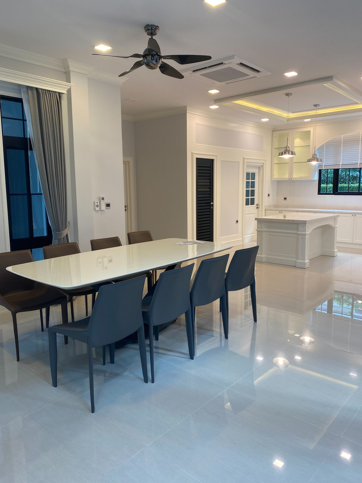 HousePattanakan, Srinakarin : Palazzo Srinakarin for rent or sale