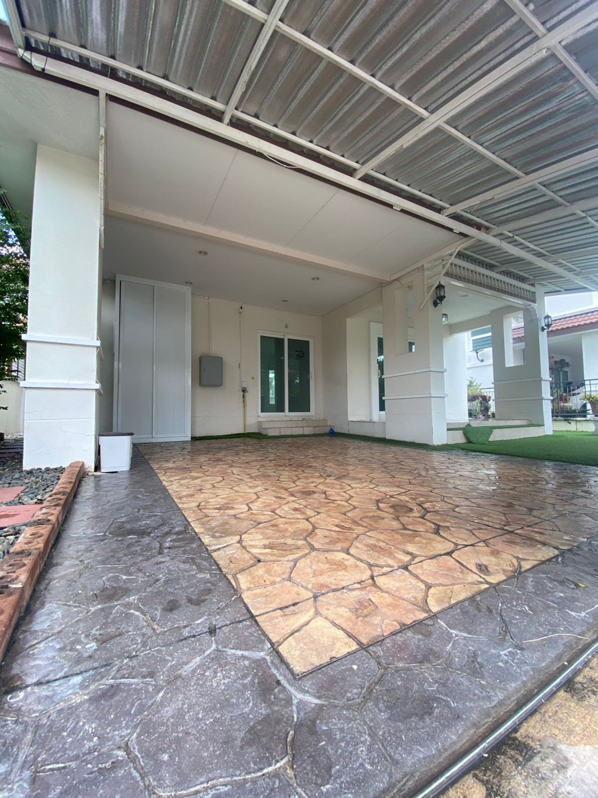 ให้เช่าบ้านนนทบุรี บางใหญ่ บางบัวทอง : ให้เช่า บ้านเดี่ยว เดอะ เซนโทร รัตนาธิเบศร์  ติดถนนบางกรวย-ไทรน้อย บางเลน บางใหญ่ ใกล้ MRT สถานีบางพลู :