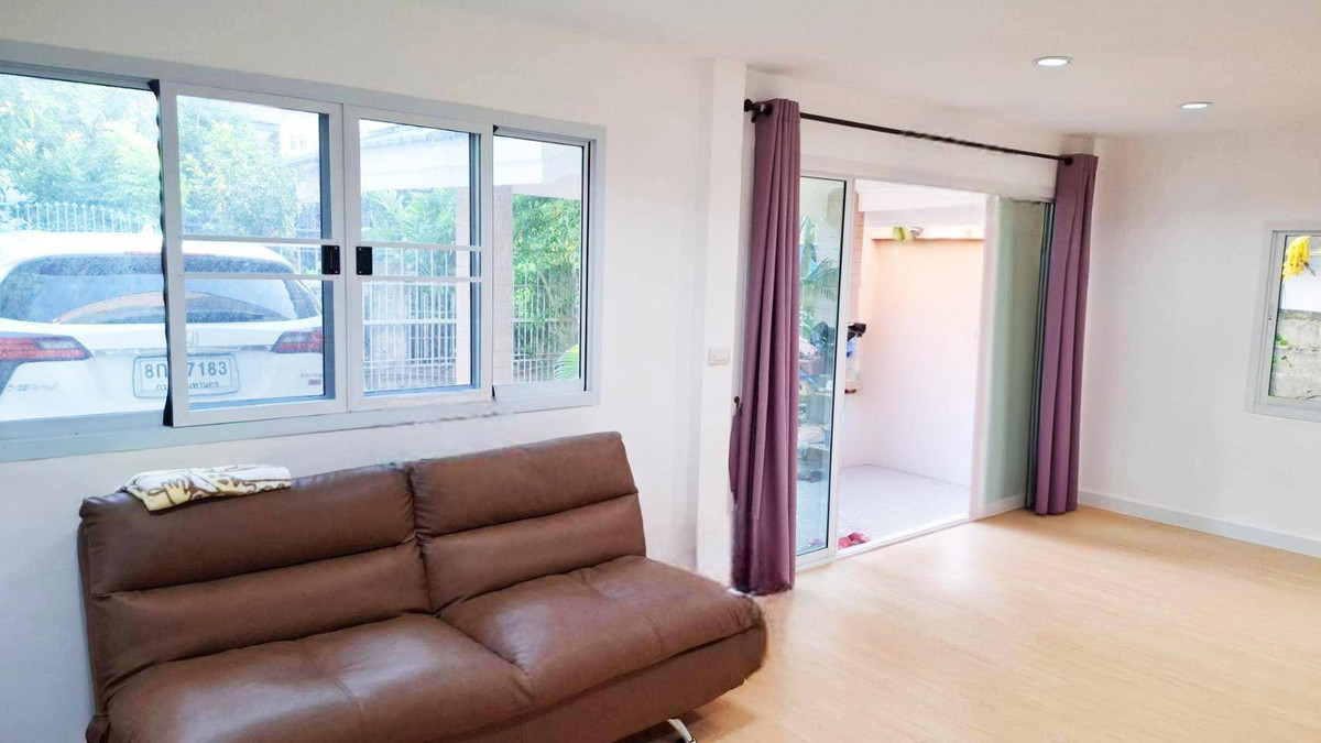 ให้เช่าบ้านบางนา แบริ่ง ลาซาล : ให้เช่า บ้านเดี่ยว 2 ชั้น ม.กฤตยา ใกล้สนามกอล์ฟซัมมิท วินด์มิลล์บ้านสวย พร้อมอยู่ ราคา 20,000 บาท