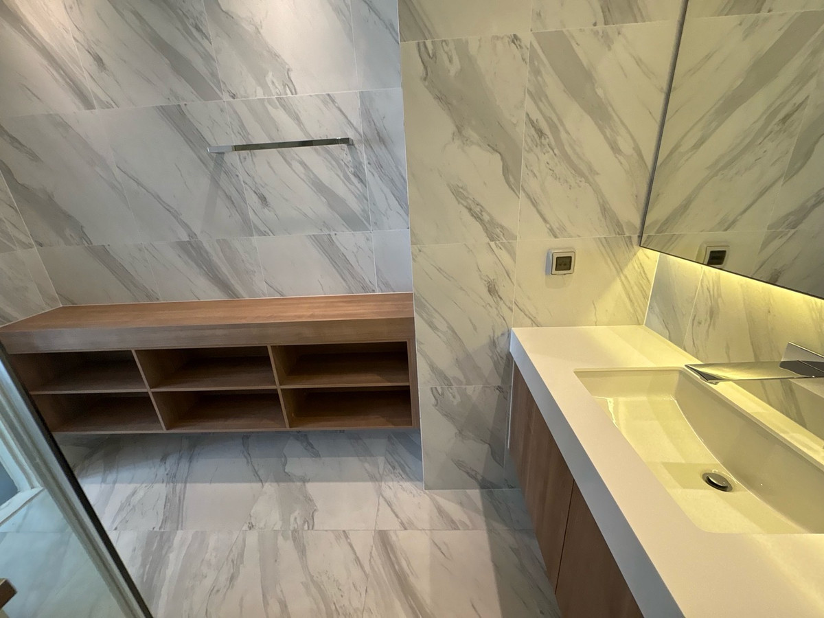 ให้เช่าคอนโดสุขุมวิท อโศก ทองหล่อ : 🔥Rent 1BR🔥Brand New🔥43sqm🔥Floor30+🔥43,000/month🔥