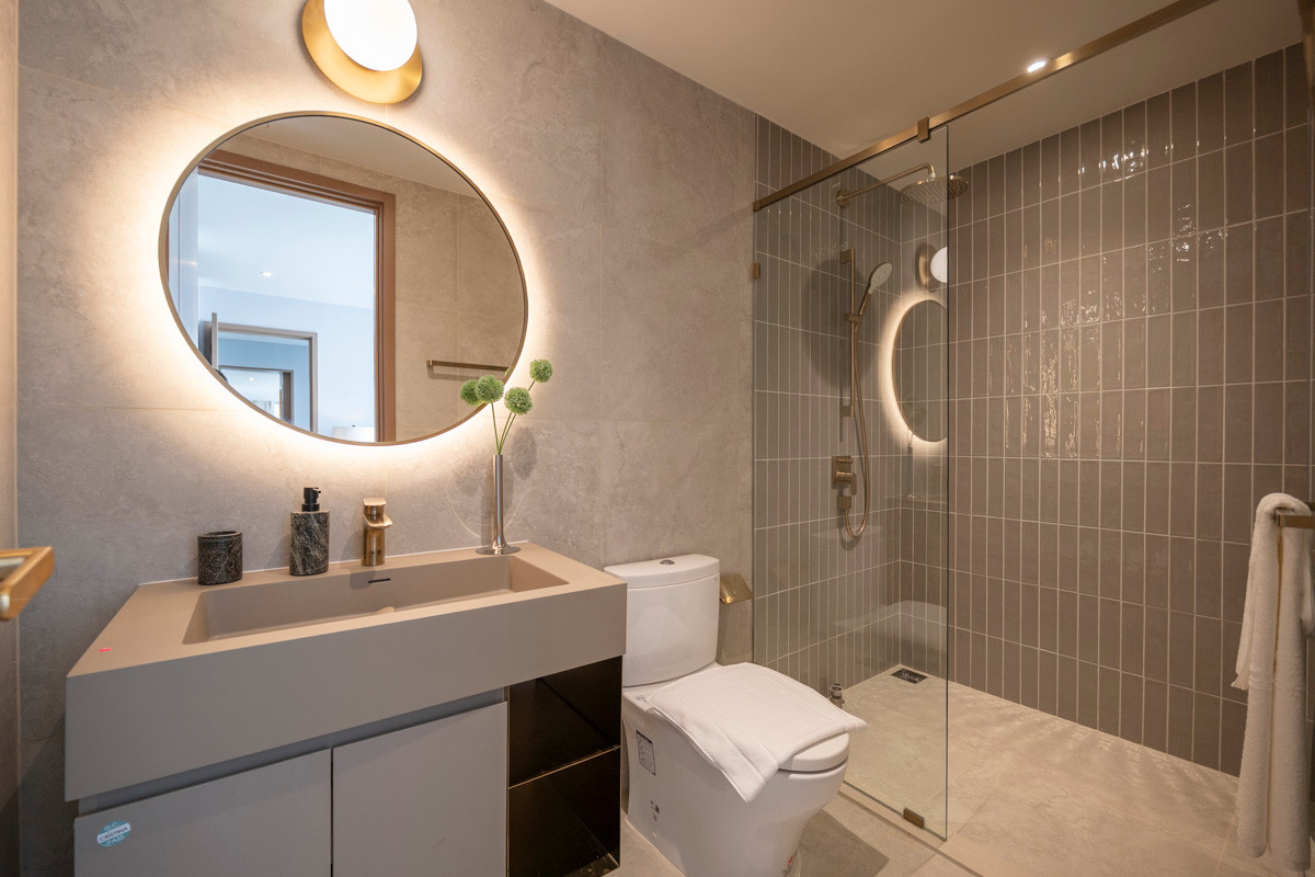 For RentCondoSukhumvit, Asoke, Thonglor : 🔥𝘽𝙚 𝙩𝙝𝙚 𝙛𝙞𝙧𝙨𝙩 𝙩𝙤 𝙧𝙚𝙣𝙩🔥 𝗩𝗜𝗔 𝟯𝟰Condo, large room Pets allowed🐾 Newest, near BTS Thonglor.