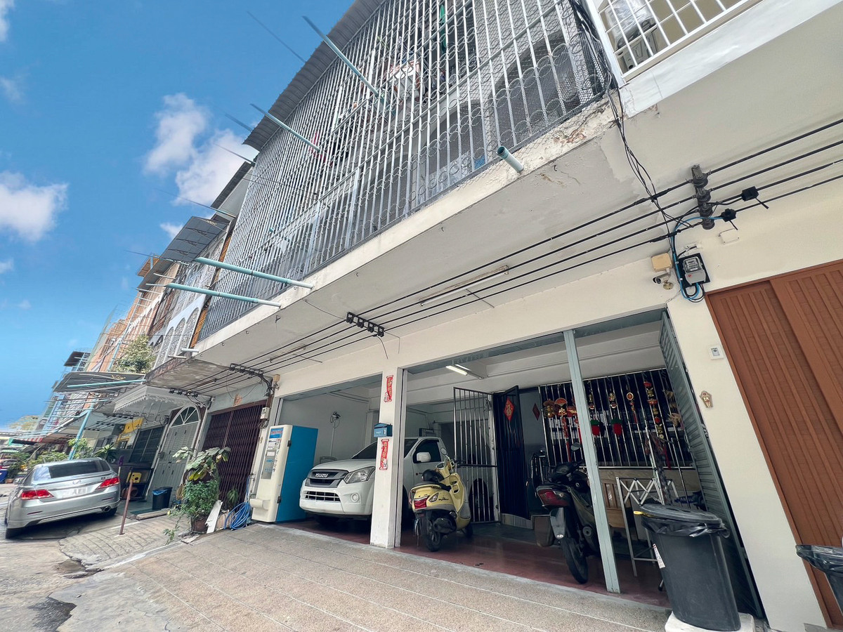 ขายทาวน์โฮมบางซื่อ วงศ์สว่าง เตาปูน : 🔥 Rare Item! ตึกแถวหลังใหญ่ ติด MRT เตาปูน ทำเลทอง📈💰 /  อาคารพาณิชย์ กรุงเทพ - นนท์ 2 / 12 ห้องนอน (ขาย), Commercial building Bangkok - Non 2 / 12 Bedrooms (FOR SALE) BNS005