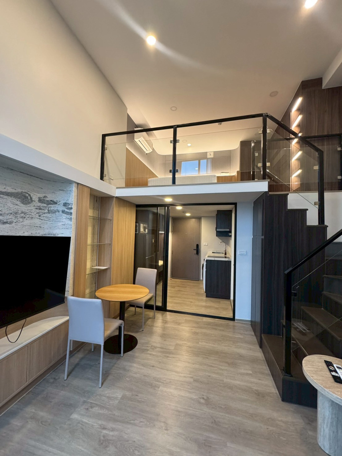 For RentCondoNawamin, Ramindra : 🏡 Condo allows pets! Ready to move in - The Origin Plug & Play Ramintra. Who is looking for a condo in a good location, next to the BTS, and can raise pets? This room meets many needs!