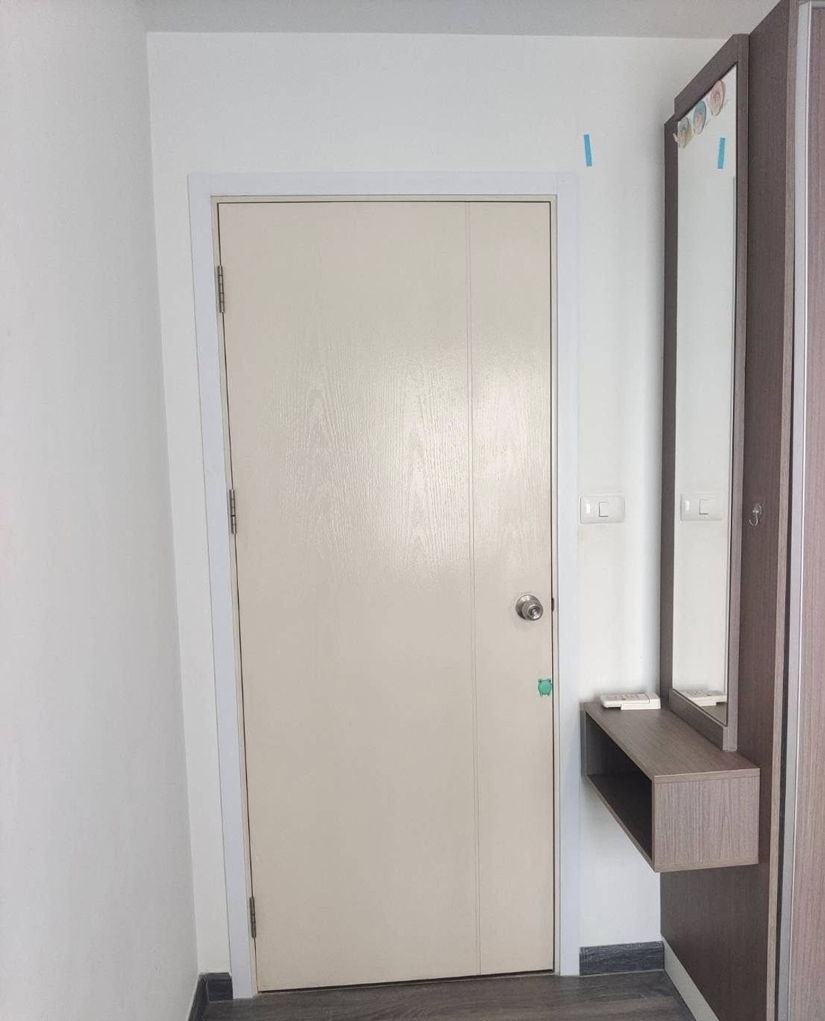 For RentCondoSamut Prakan,Samrong : For rent 📍 The Trust Condo @BTS Erawan 📍 Fully furnished with appliances. Near BTS Erawan.