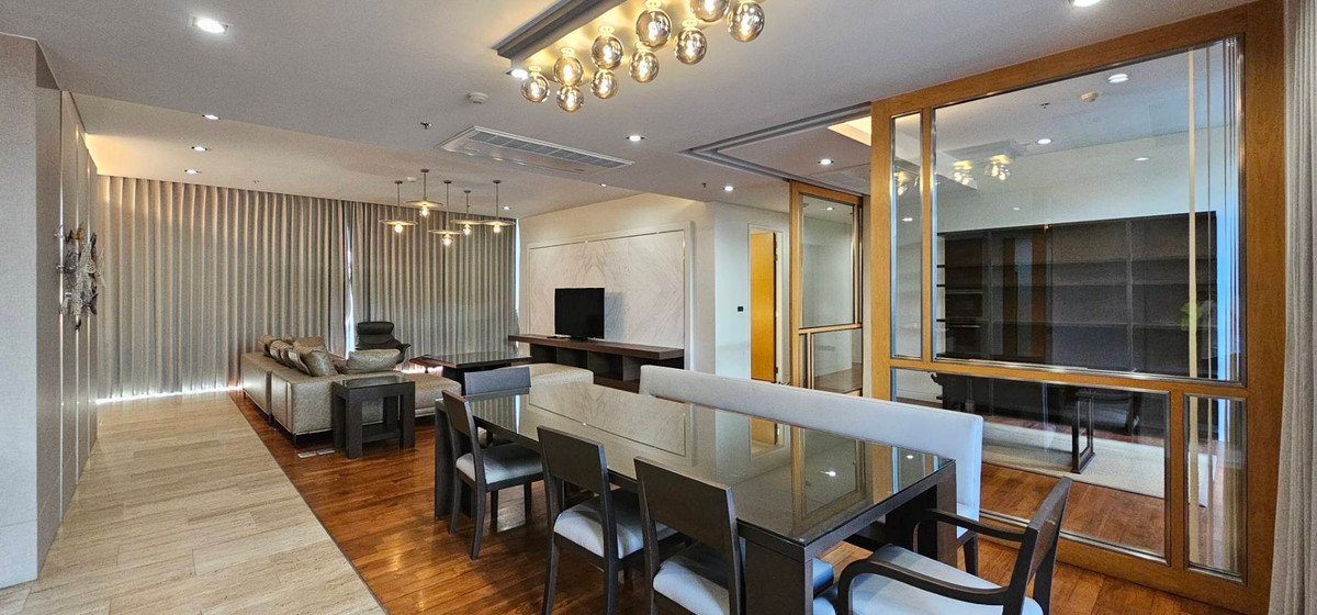 For RentCondoSukhumvit, Asoke, Thonglor : ⭐️🧡Domus 18🧡⭐️ 3 Beds 3 Baths, Rental 200,000 Baht