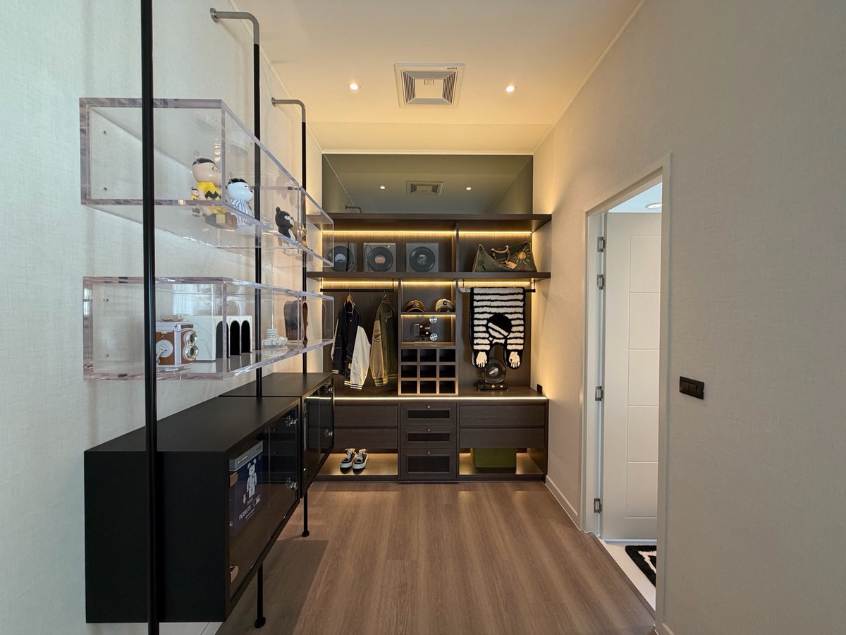 ให้เช่าบ้านบางนา แบริ่ง ลาซาล : ให้เช่าบ้านเดี่ยวหรู เศรษฐสิริ บางนา กม.10 บ้านเดี่ยวดีไซน์โมเดิร์น เรียบหรู ฟังก์ชันลงตัว เหมาะสำหรับครอบครัวที่ต้องการความเป็นส่วนตัวในโครงการระดับพรีเมียม