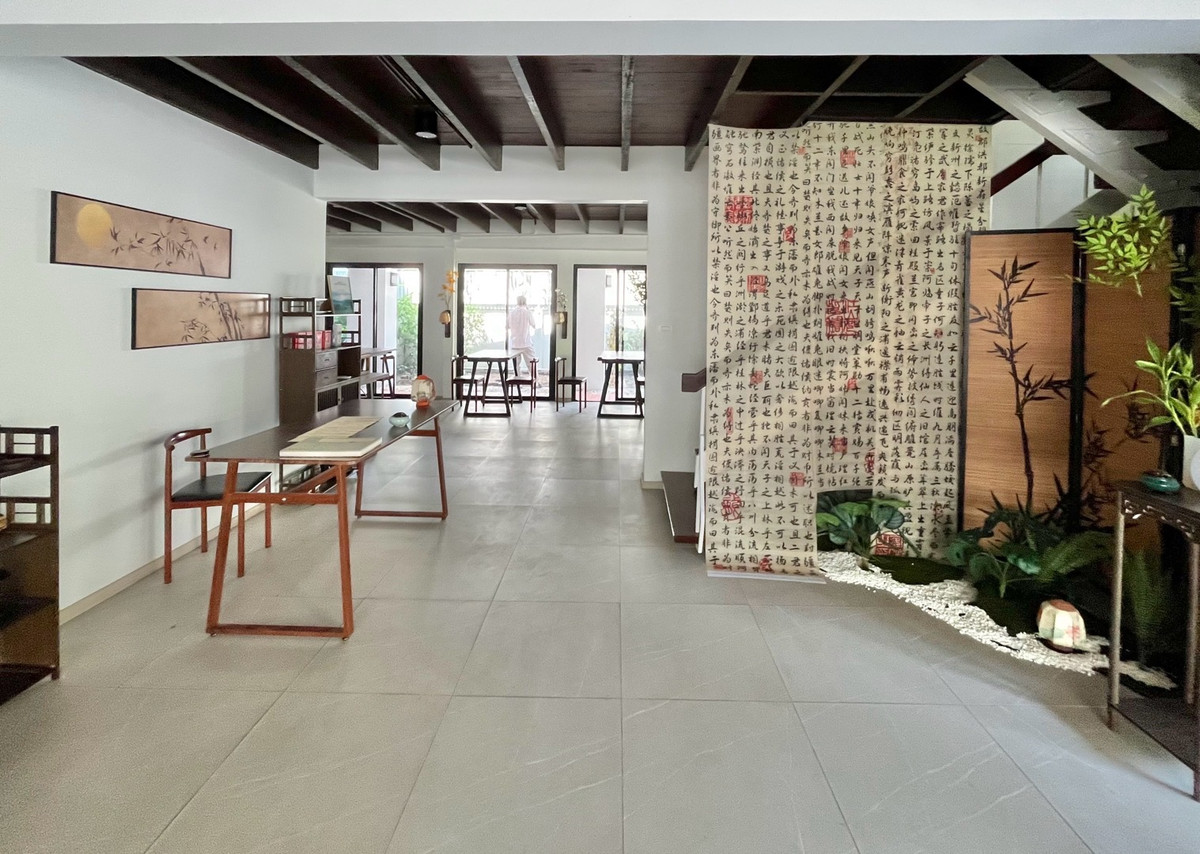 For RentRetail SpaceSukhumvit, Asoke, Thonglor : House for rent for business @ Pridi Banomyong, Sukhumvit, near Thonglor, Ekkamai, decorated, can be renovated, willing to accept tenants for 3+3 years, free decoration for 30 days.