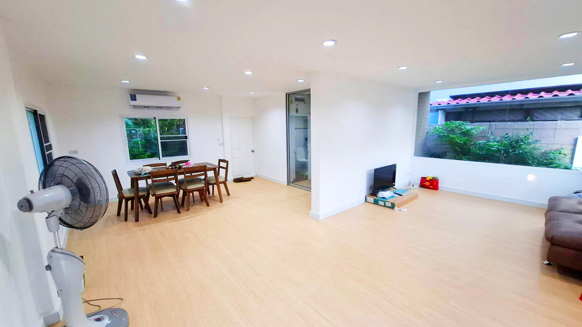 ให้เช่าบ้านบางนา แบริ่ง ลาซาล : ให้เช่า บ้านเดี่ยว 2 ชั้น ม.กฤตยา ใกล้สนามกอล์ฟซัมมิท วินด์มิลล์บ้านสวย พร้อมอยู่ ราคา 20,000 บาท