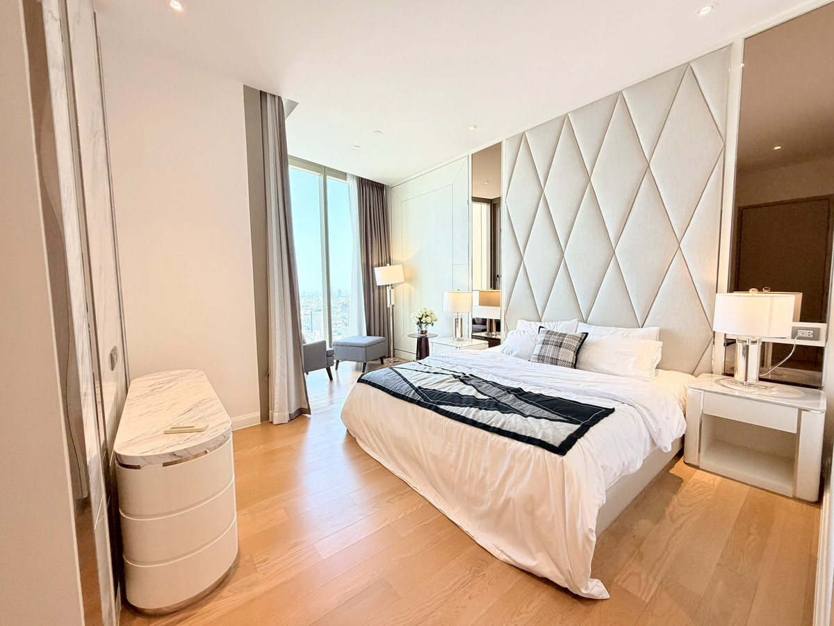 For RentCondoWongwianyai, Charoennakor : Super luxury condo for rent near BTS Charoen Nakhon ✨ Magnolias Icon Siam ✨2 bedrooms, fully furnished, high floor, Chao Phraya River view.