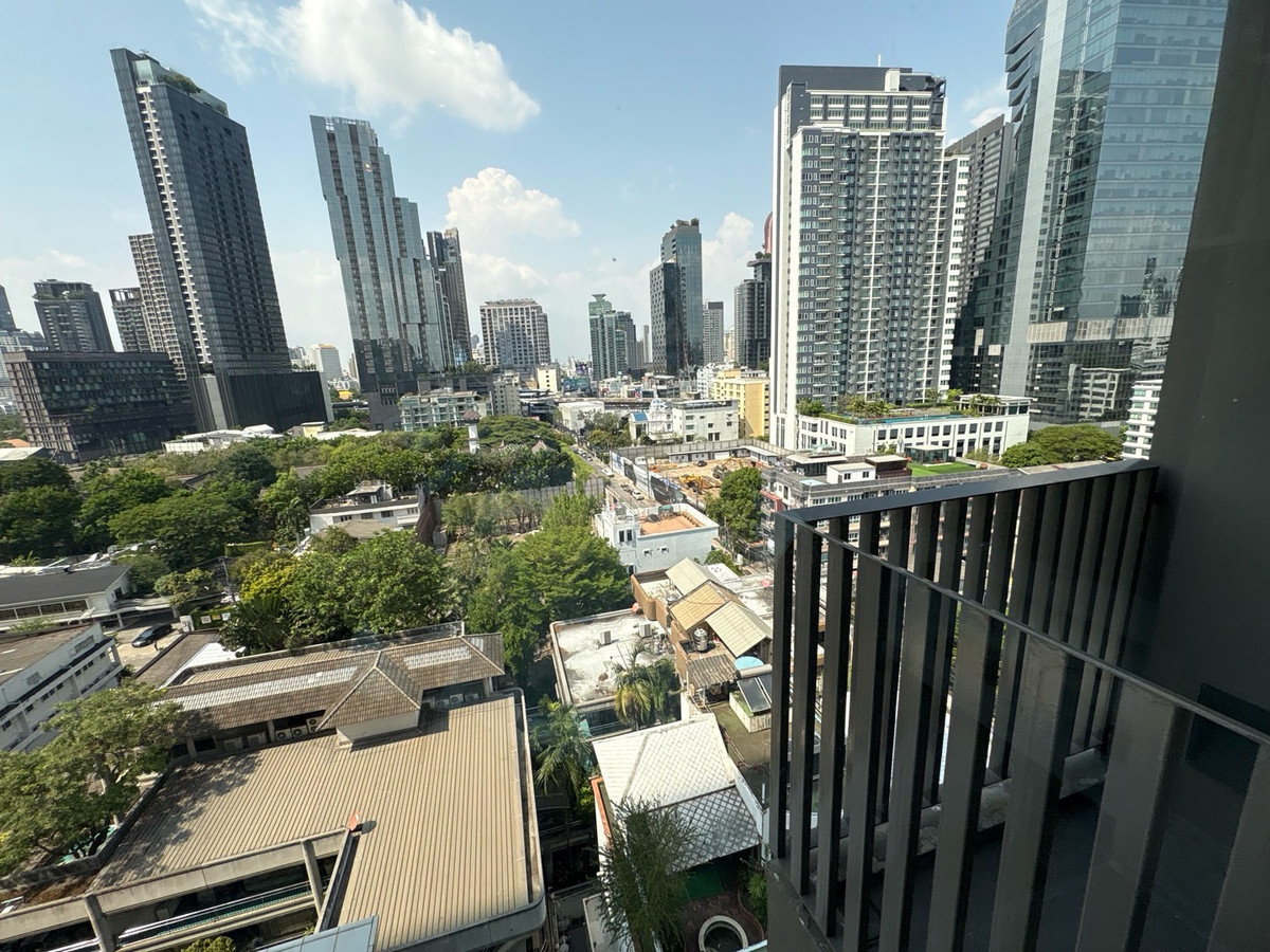 ให้เช่าคอนโดสุขุมวิท อโศก ทองหล่อ : 🐶Dog Friendly🐶Duplex 1BR🔥40sqm🔥Nice View🔥37,000/month🔥