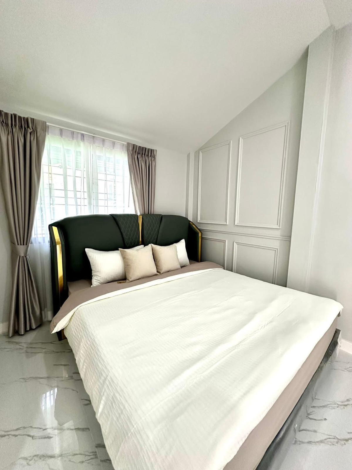 For SaleHousePattaya, Bangsaen, Chonburi : Paradise Hill 2 / 2 Bedrooms (For Sale), Paradise Hill 2 / 2 Bedrooms (FOR SALE) BEWN134