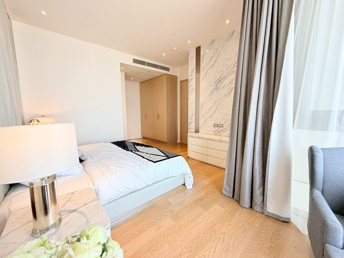 For RentCondoWongwianyai, Charoennakor : Super luxury condo for rent near BTS Charoen Nakhon ✨ Magnolias Icon Siam ✨2 bedrooms, fully furnished, high floor, Chao Phraya River view.