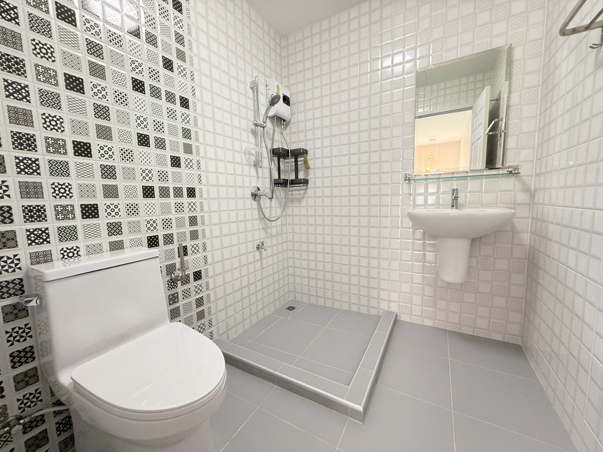 For RentHouseOnnut, Udomsuk : 🐈🎊 Urgent House On Nut 40 for rent, with a small garden inside the house. Can turn animals 