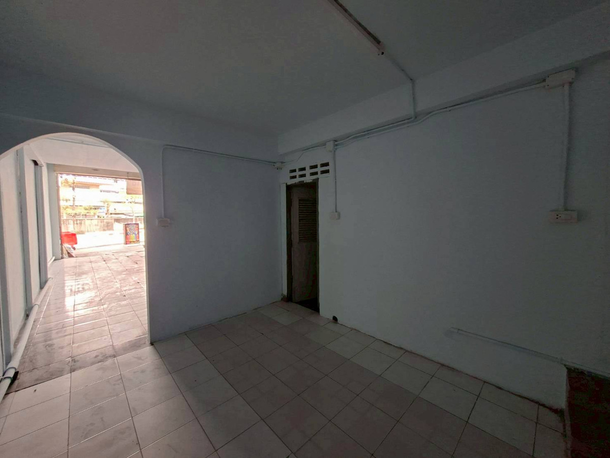 ขายที่ดินราษฎร์บูรณะ สุขสวัสดิ์ : ขายที่ดินถมแล้ว พร้อมสิ่งปลูกสร้าง พื้นที่เยอะ ซอยสุขสวัสดิ์ 70 ใกล้รถไฟฟ้า สถานีครุใน (N.2026)