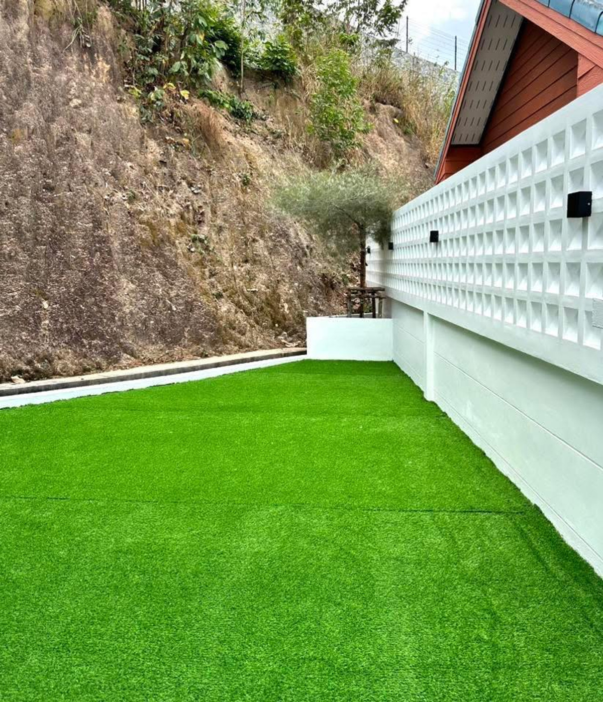 For SaleHousePattaya, Bangsaen, Chonburi : Paradise Hill 2 / 2 Bedrooms (For Sale), Paradise Hill 2 / 2 Bedrooms (FOR SALE) BEWN134