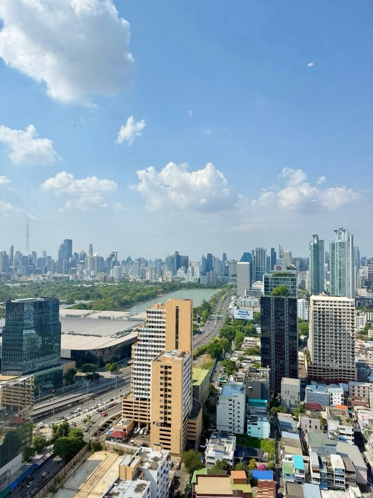 ให้เช่าคอนโดคลองเตย กล้วยน้ำไท : 🌸🌸คอนโดใหม่ ห้องใหม่ LIFE พระรามสี่ อโศก ใกล้Mrt ศูนย์สิริกิตติ์เพียง350 เมตร 2 นอน 1 น้ำ Duplex ห้องสวย วิวดี แต่งครบ พร้อมอยู่ ส่วนกลางดีมาก ทำเลโค้งแม่น้ำ เจ้าพระยา สนใจนัดชมได้เลย ยินดีต้อนรับนะคะ😊 พร้อมนำดูส่วนกลางโครงการทั้งหมดค่ะ 