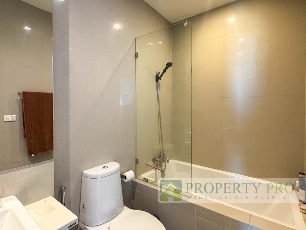 For RentCondoSukhumvit, Asoke, Thonglor : Condo for Rent NOBLE REVEAL, 1 bed 1 bath 51 sqm Fully Furnished Near BTS Ekkamai Sukhumvit Thong Lor Phra Khanong : KT26R-005