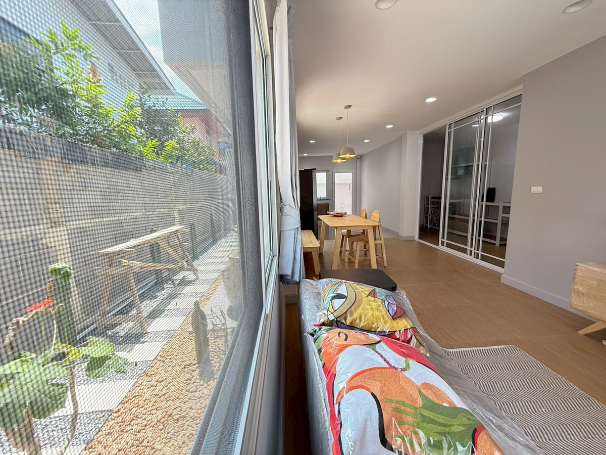 For RentHouseOnnut, Udomsuk : 🐈🎊 Urgent House On Nut 40 for rent, with a small garden inside the house. Can turn animals 