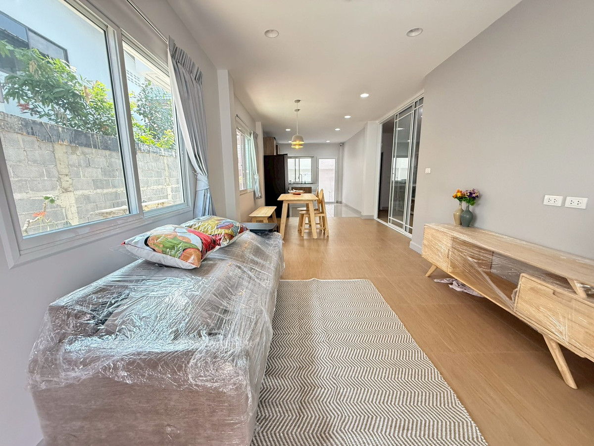 For RentHouseOnnut, Udomsuk : 🐈🎊 Urgent House On Nut 40 for rent, with a small garden inside the house. Can turn animals 