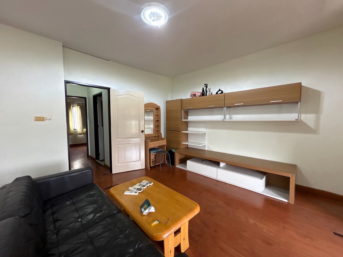 For RentTownhomePattanakan, Srinakarin : For rent, 3-story townhome, Suan Racha Village, Townhome, Krungthep Kreetha Soi 7.