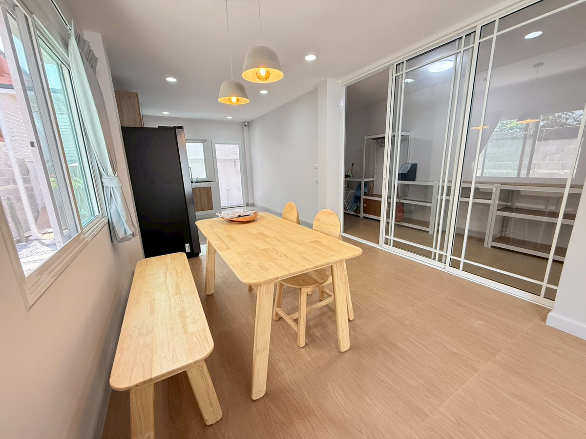 For RentHouseOnnut, Udomsuk : 🐈🎊 Urgent House On Nut 40 for rent, with a small garden inside the house. Can turn animals 