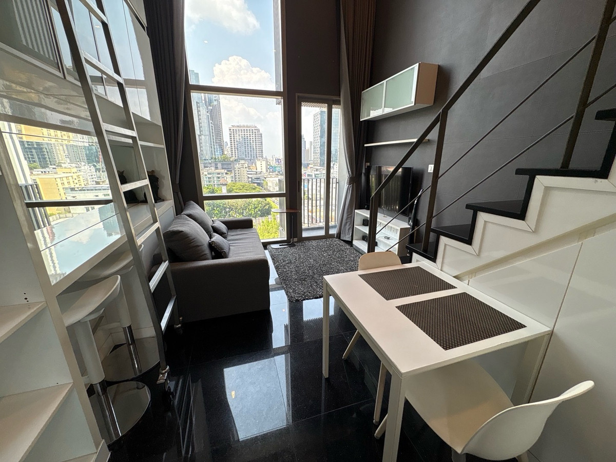 ให้เช่าคอนโดสุขุมวิท อโศก ทองหล่อ : 🐶Dog Friendly🐶Duplex 1BR🔥40sqm🔥Nice View🔥37,000/month🔥