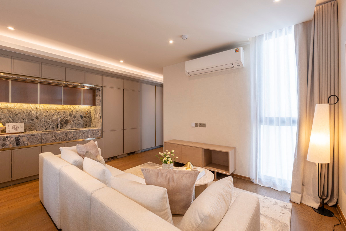 For RentCondoSukhumvit, Asoke, Thonglor : 🔥𝘽𝙚 𝙩𝙝𝙚 𝙛𝙞𝙧𝙨𝙩 𝙩𝙤 𝙧𝙚𝙣𝙩🔥 𝗩𝗜𝗔 𝟯𝟰 Condo, large room Pets allowed🐾 Newest, near BTS Thonglor.