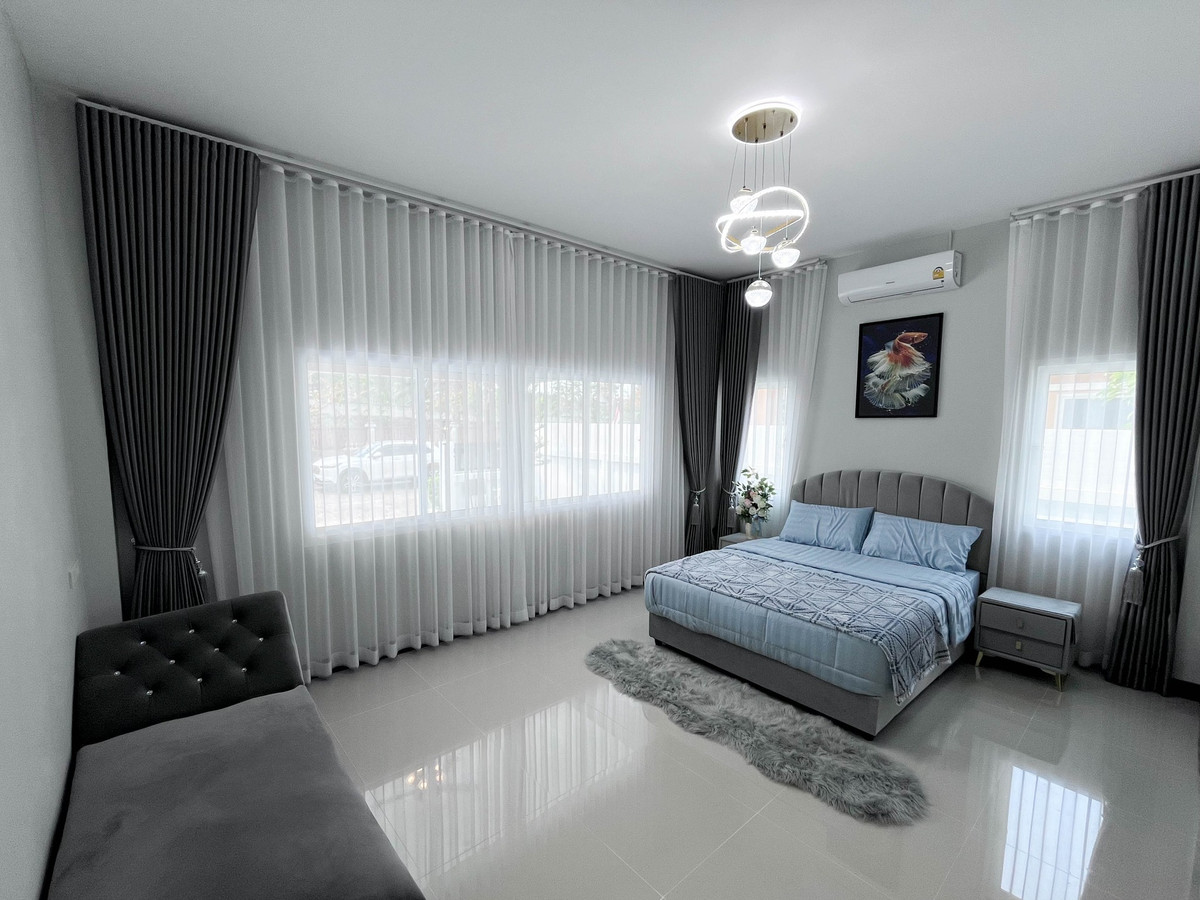 For SaleHousePattaya, Bangsaen, Chonburi : Moo Baan Pornthep Garden Ville 6 / 3 Bedrooms (FOR SALE) BEWN136