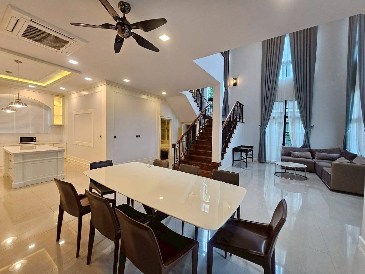 HousePattanakan, Srinakarin : Palazzo Srinakarin for rent or sale