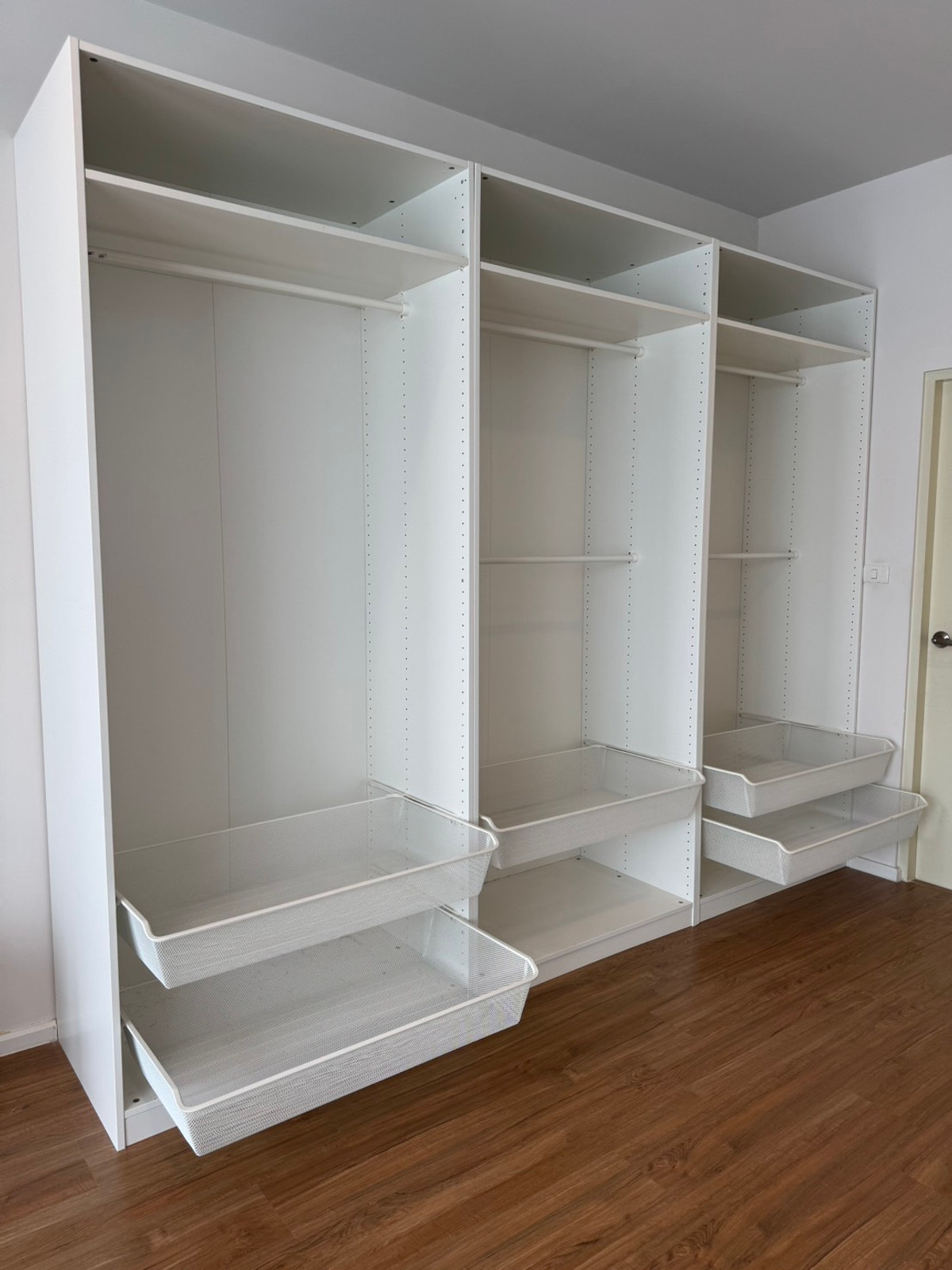 ให้เช่าทาวน์โฮมบางนา แบริ่ง ลาซาล : 🏠 ให้เช่าทาวน์โฮม 3 ชั้น โครงการบ้านกลางเมือง (บางนา-วงแหวน) เดือนละ 23000 บาท 🎉 ใกล้เมกา บางนา กิ่งแก้ว นิคมเจโม บ้านสวย เฟอร์นิเจอร์และเครื่องใช้ไฟฟ้าครบ พร้อมเข้าอยู่ ✅✅