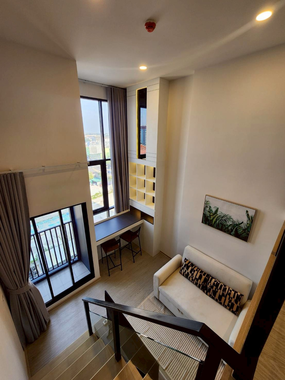 For RentCondoSeri Thai, Ramkhamhaeng Nida : 🏙✨ Origin Plug & Play Ramkhamhaeng Triple Station ✨🏙 📢📢 Duplex condo for rent, ready to move in 📢📢