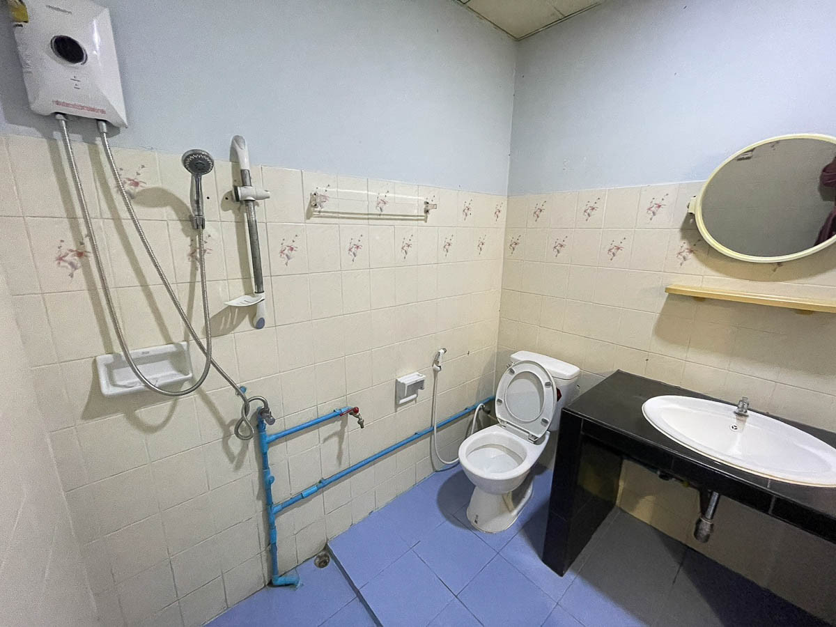 ขายทาวน์โฮมแจ้งวัฒนะ เมืองทอง : ขาย บ้าน Flowery Home ปากเกร็ด บ้านทาวน์เฮาส์ 2 ชั้น แบบ 2 ห้องนอน 17 ตรว 110 ตรม สภาพดี ใกล้ ติวานนท์ ศรีสมาน ดอนเมือง อิมแพ็ค เมืองทองธานี แจ้งวัฒนะ : EL26S-002