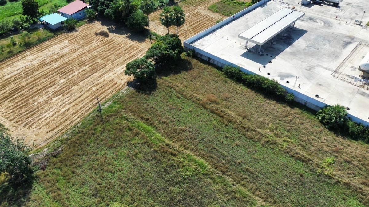 LandNakhon Sawan : 🔥 Land in Nong Kradon Nakhon Sawan 33-2-79 Rai, Pink Layout, Near Asian Highway!!!!!!!!!