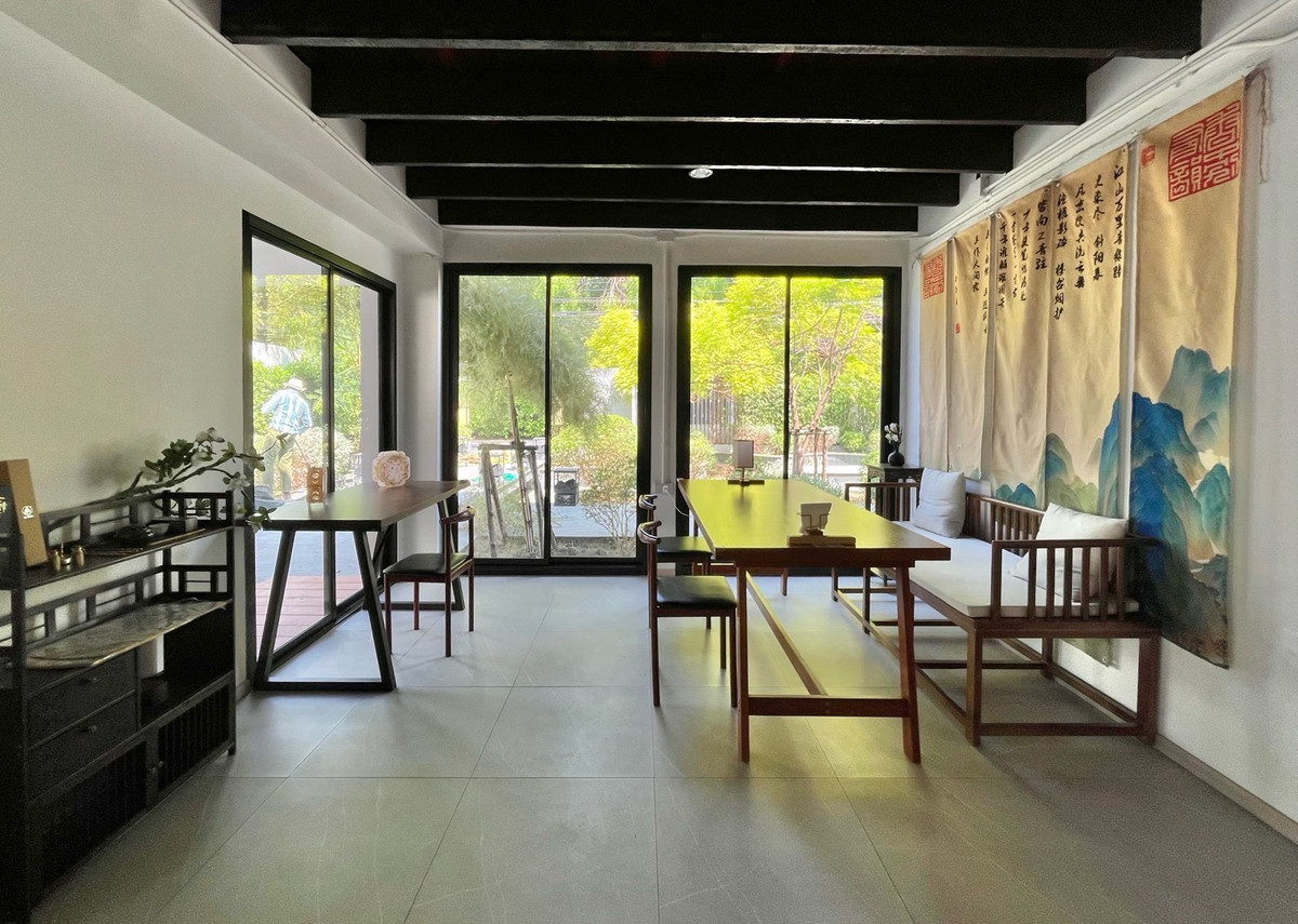 For RentRetail SpaceSukhumvit, Asoke, Thonglor : House for rent for business @ Pridi Banomyong, Sukhumvit, near Thonglor, Ekkamai, decorated, can be renovated, willing to accept tenants for 3+3 years, free decoration for 30 days.