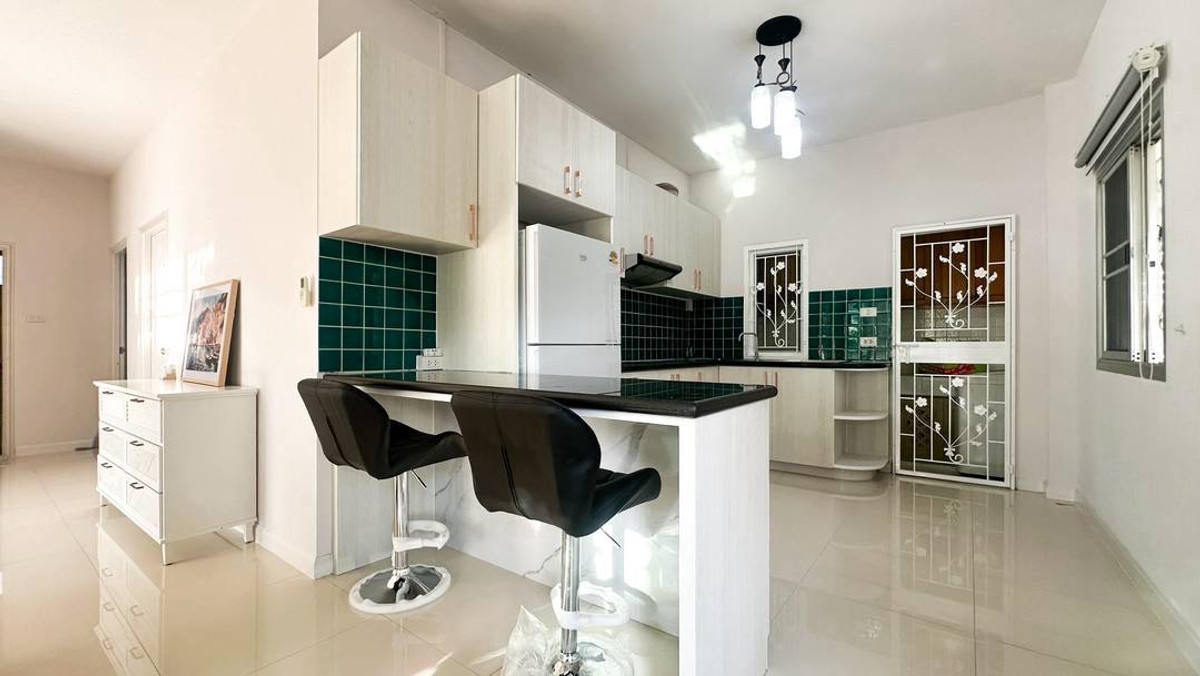 For RentHousePattaya, Bangsaen, Chonburi : Moo Baan Chalita 2 / 3 Bedrooms (FOR SALE) BEWN132